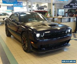 Dodge: Challenger SRT HELLCAT