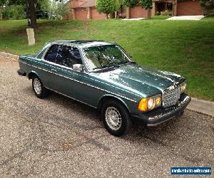 1983 Mercedes-Benz 300-Series