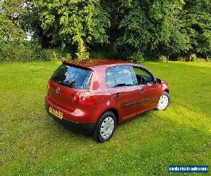 2005 VOLKSWAGEN GOLF 1.4 S RED 4 DOOR. 1 P OWNER. LONG MOT