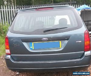 Ford Focus Estate 2002 Green for spares or repairs