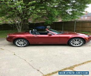 2008 Mazda MX-5 Miata Hardtop convertible