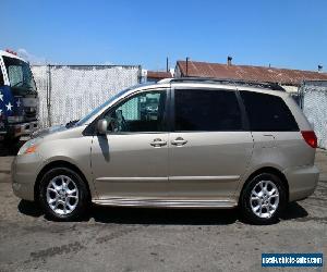 2006 Toyota Sienna Passenger Van XLE