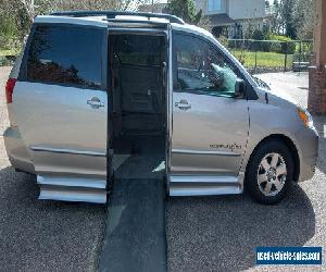 2005 Toyota Sienna LE