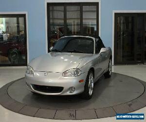 2003 Mazda MX-5 Miata 2dr Conv Cloth 5-Spd Manual