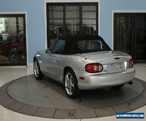 2003 Mazda MX-5 Miata 2dr Conv Cloth 5-Spd Manual