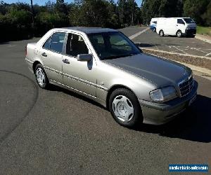 MERCEDES BENZ C240S . 141000KMS.LOG BOOKS REGISTERED.NO RESERVE!!!