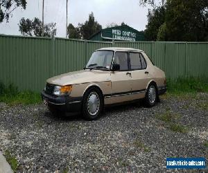 Saab sedan 900i... Club rego old school cool cruiser