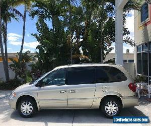 2005 Chrysler Town & Country