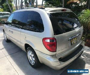 2005 Chrysler Town & Country