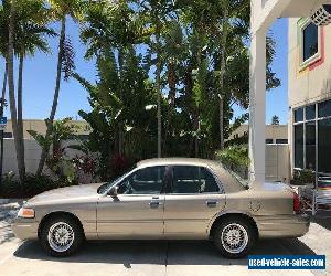 2001 Ford Crown Victoria