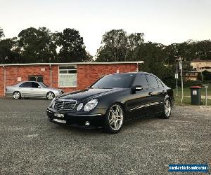 MERCEDES BENZ E500 SEDAN