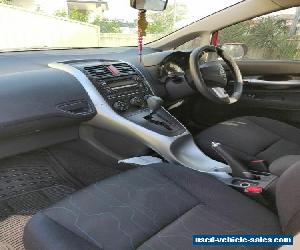 2010 Toyota corolla hatchback auto