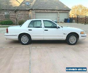 2000 Ford Crown Victoria