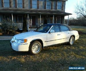 1999 Lincoln Town Car Signature Series