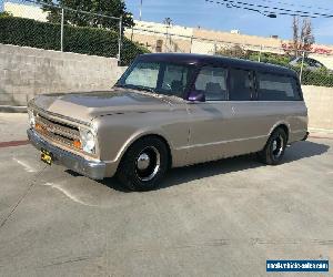 1970 Chevrolet Suburban 3 door