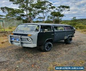 1977 vw Volkswagen kombi.