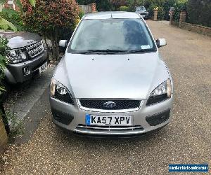 2007 57 ford focus zetec climate 1.8 5D 124 BHP