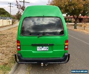 toyota commuter bus