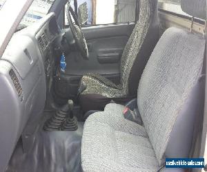 1999 HILUX 4WD singe cab 2.7l petrol (NEEDS NEW HEAD GASKET)