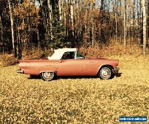 1957 Ford Thunderbird