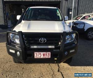 2009 Toyota Landcruiser VDJ200R 09 Upgrade GXL (4x4) White Automatic 6sp A