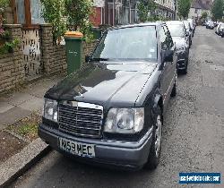 1995 MERCEDES E220 AUTO BLACK - 1 OWNER CAR - 95K MILES - W124 RARE LOW MILEAGE for Sale