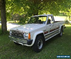 Jeep: Comanche Metric Ton Laredo