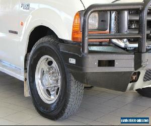 2004 Ford F350 XLT White Automatic A CAB CHASSIS SINGLE