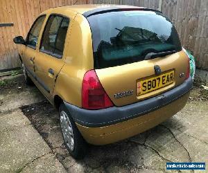 *Very low mileage - 1998 Renault Clio - only 25k miles