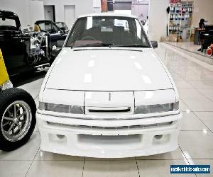 1986 Holden Calais VL Alpine White Manual M Sedan