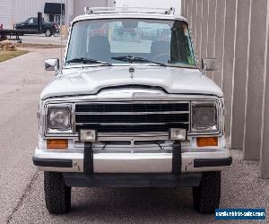 1990 Jeep Wagoneer 4 Dr 4WD