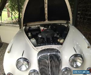 jaguar mk2 / Daimler V8 250 Rare