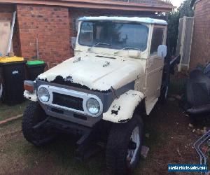 Toyota Land Cruiser 4x4  fj45 original steel tray ute with 253 v8  old school