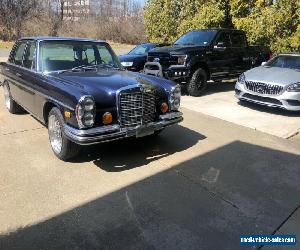 1971 Mercedes-Benz 200-Series