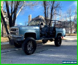 1989 Chevrolet Suburban 4dr V10 4WD SUV