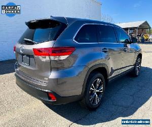 2017 Toyota Highlander LE 4dr SUV (3.5L V6)