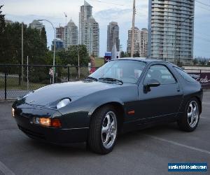 Porsche: 928 GTS - Factory Wide Body