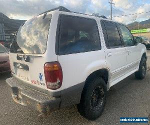 2000 Ford Explorer 4dr 112 WB XLS 4WD