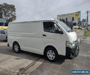 2013 TOYOTA HIACE AUTOMATIC - TOP CONDITION - FEB 22 REGO - CAMERA SHELVING