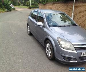 2004 VAUXHALL ASTRA SXI TWINPORT SILVER Spairs or Repair 