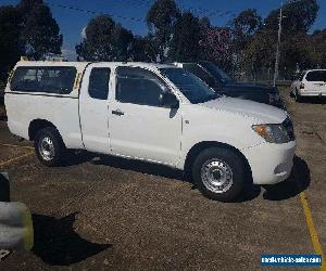 2007 Toyota Hilux GGN15R 07 Upgrade SR White Automatic 5sp A Extracab