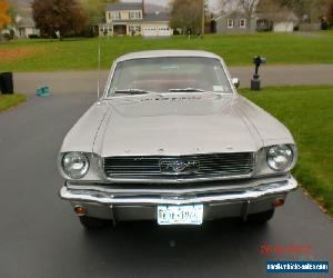 1966 Ford Mustang 2 + 2