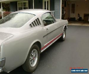 1966 Ford Mustang 2 + 2