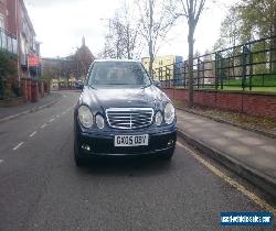 2005 BLACK CLASSIC MERCEDES AUTO 2.1 L CDI WITH LEATHER SEATS for Sale