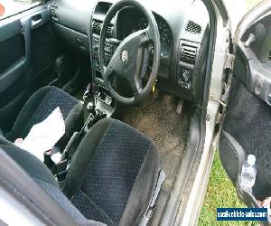 2001 VAUXHALL ASTRA LS 16V SILVER