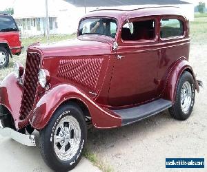 1934 Ford 2 Door Sedan