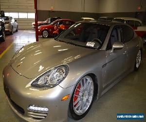Porsche: Panamera 4s