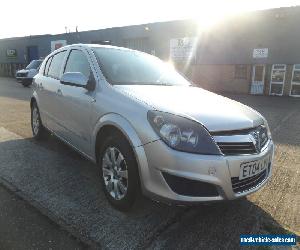 2004 VAUXHALL ASTRA CLUB TWINPORT S-A SILVER AUTOMATIC