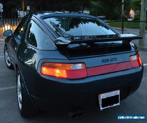 Porsche: 928 GTS 