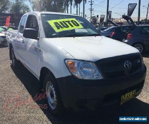 2005 Toyota Hilux GGN15R SR White Automatic 5sp A Extracab